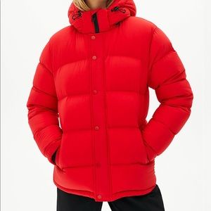 Puffer jacket. Aritzia super puff